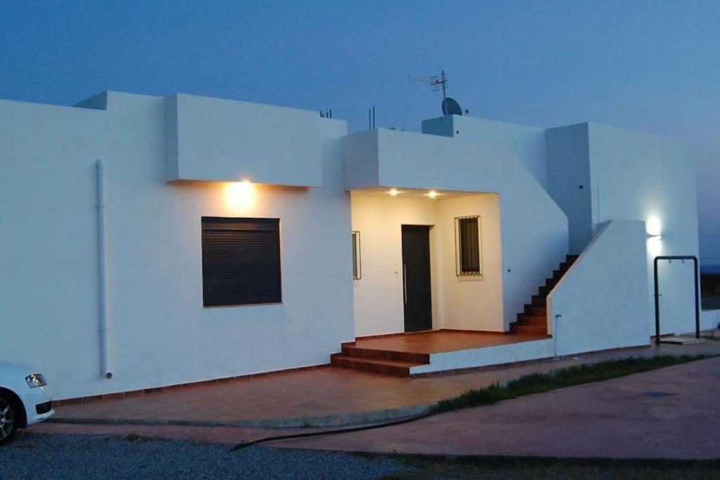 Cristelia Seafront & Pool Villa 拉卡尼亚 外观 照片